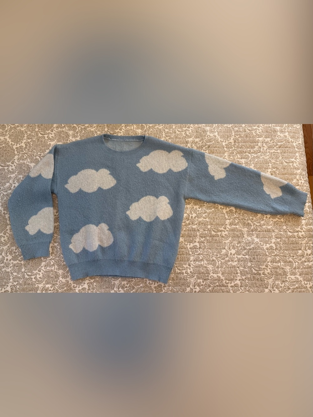 SHEIN Blue & White Cloud Sweater, soft & light, looks new, Women’s Size Medium